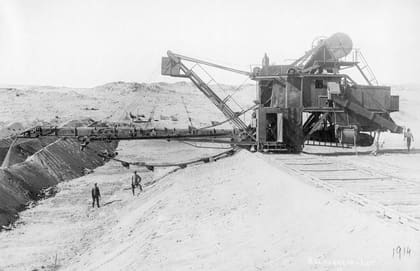 Bagger auf den Feldern bei Kolmanskuppe, 1914