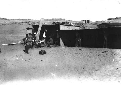 Pferdestall in Kolmanskuppe 1908, einfache Wellblechkonstruktion
