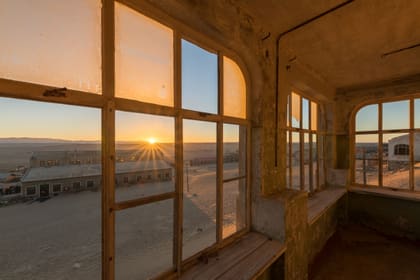 Sonnenuntergang durch die Scheiben